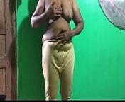 horny desi indian tamil telugu kannada malayalam hindi vanitha showing big boobs and shaved pussy leggings press hard boobs press nip rubbing pussy masturbation big green chilli from kuth malayalam