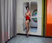 里贾纳&middot;诺尔。 这位女士正在不穿内裤做芭蕾舞。 裸体芭蕾舞女演员 1 from 이새롬 알몸