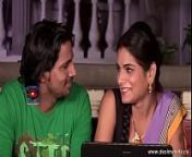 desimasala.co -Priya tiwari seducive romance with her boyfriend from priya tiwari wants to remove jeans of co star scene making