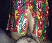 Hermanastra traviesa empaca sus nalgas de regalo para navidad para recibir cumshot from krisma kapor sex