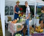 Customer fucks the farmers wife in public at the market from markt
