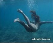 Sea makes her inner mermaid come outside from nudist model