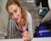 Polly gives hot blowjob after bath 🛁 😋 from shannyleonxvideo