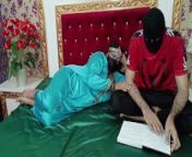 Muslim Step Mom Handjobs His Step Son Dick from chitrali pathan