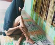 Hijabi Slut Wife Flashing Sexy Legs from hijabi paki phudy